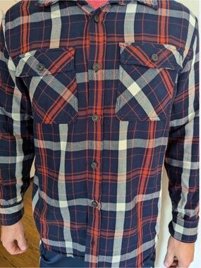 Alpine Design Men's Hike Heavyweight Flannel. MEADIUM